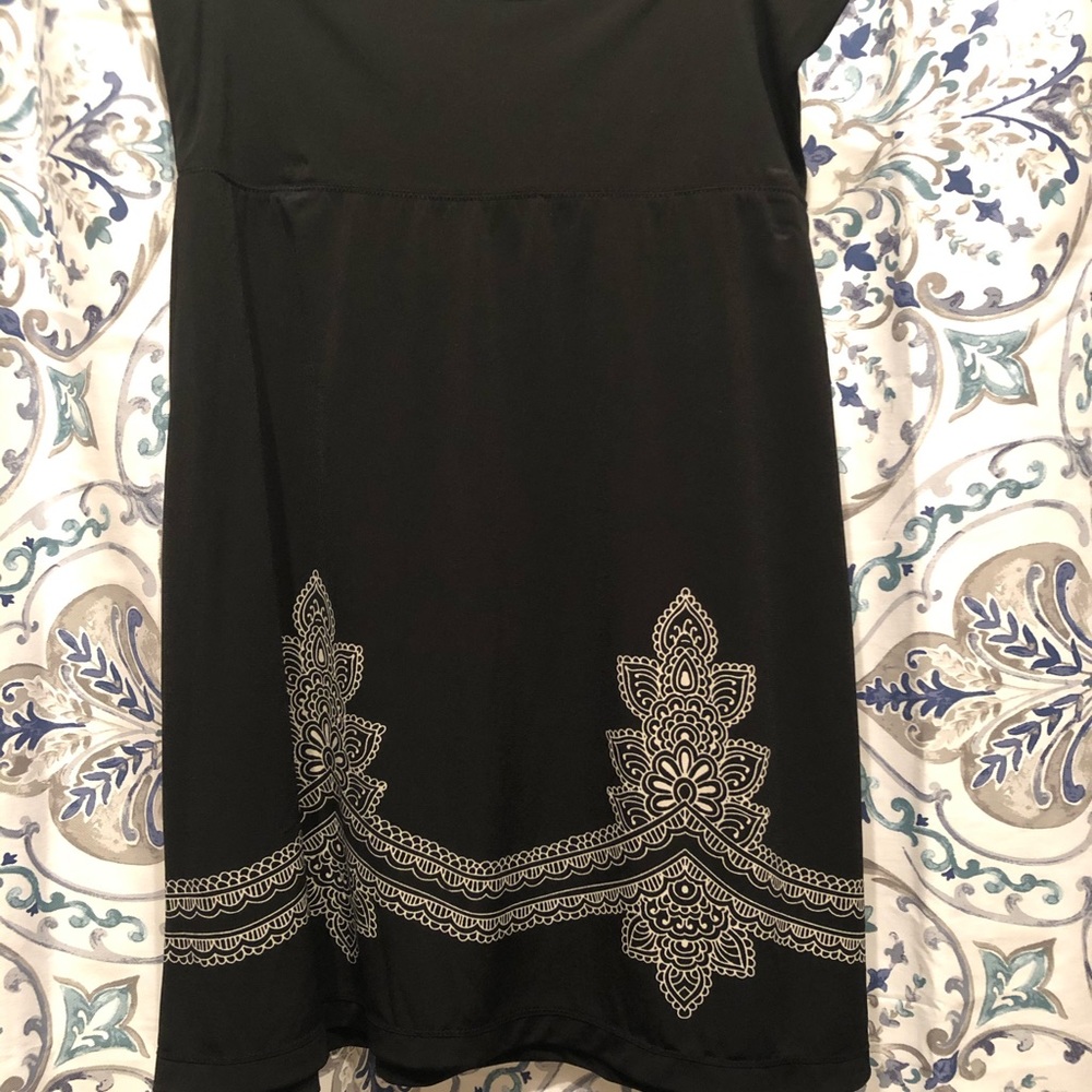 Women’s Max Studio skirt
